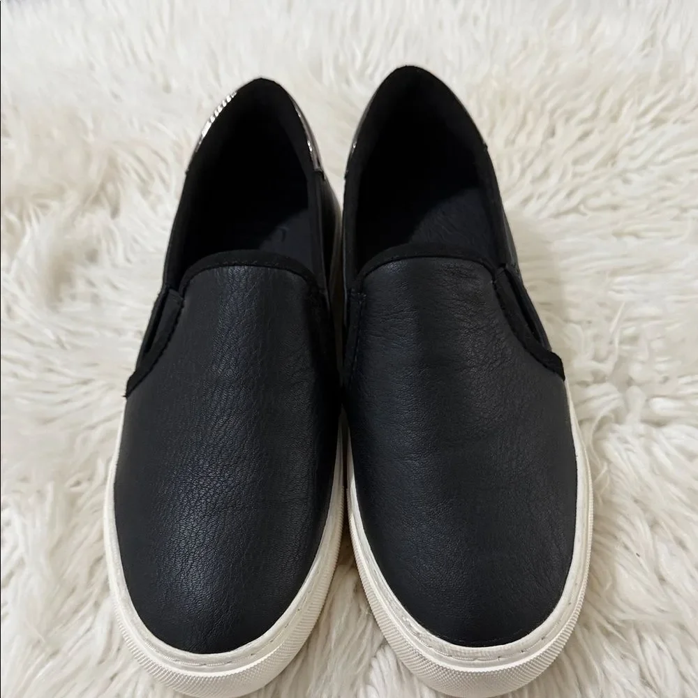 UGG Big Girl Black Leather Flats Size 5